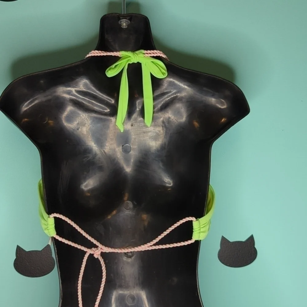 VICTORIA'S Secret Bikini Top Neon Green Push-up 32DD - Picture 2 of 5